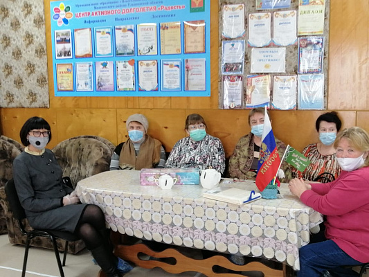 Марина Беспалова навестила участников Центра активного долголетия «Радость»